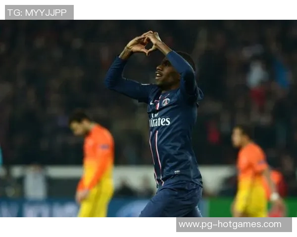 德甲焦点战切尔西与巴黎圣日耳曼平局争议判罚引发全场热议